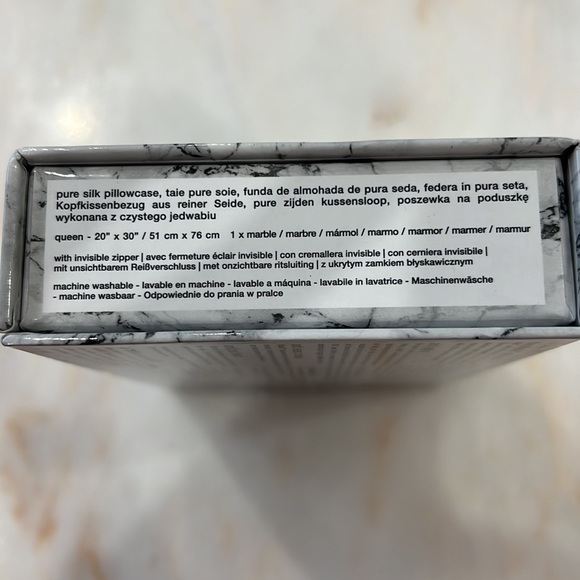 Slip Marble Queen Zippered Pillowcase - Picture 6 of 7